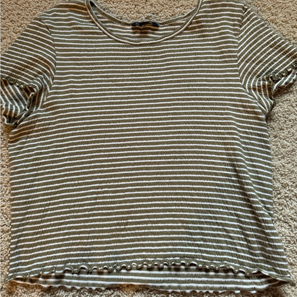 american eagle lettuce edge shirt!